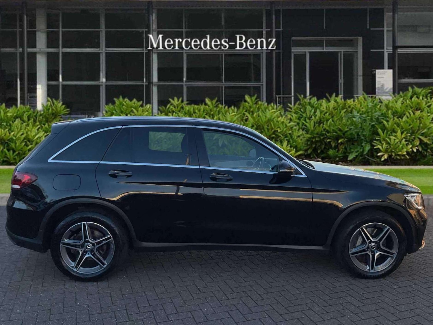 Used Mercedes-Benz GLC 2022 for sale - 76501808: Photo 4