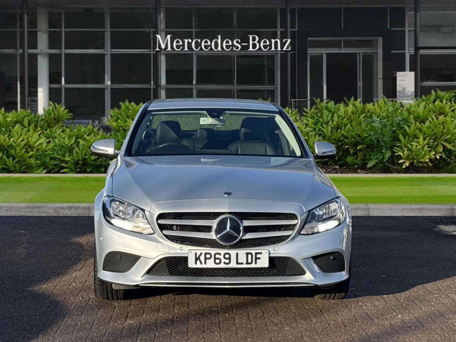 Used Mercedes-Benz C Class 2019 for sale - 77000164: Photo 2