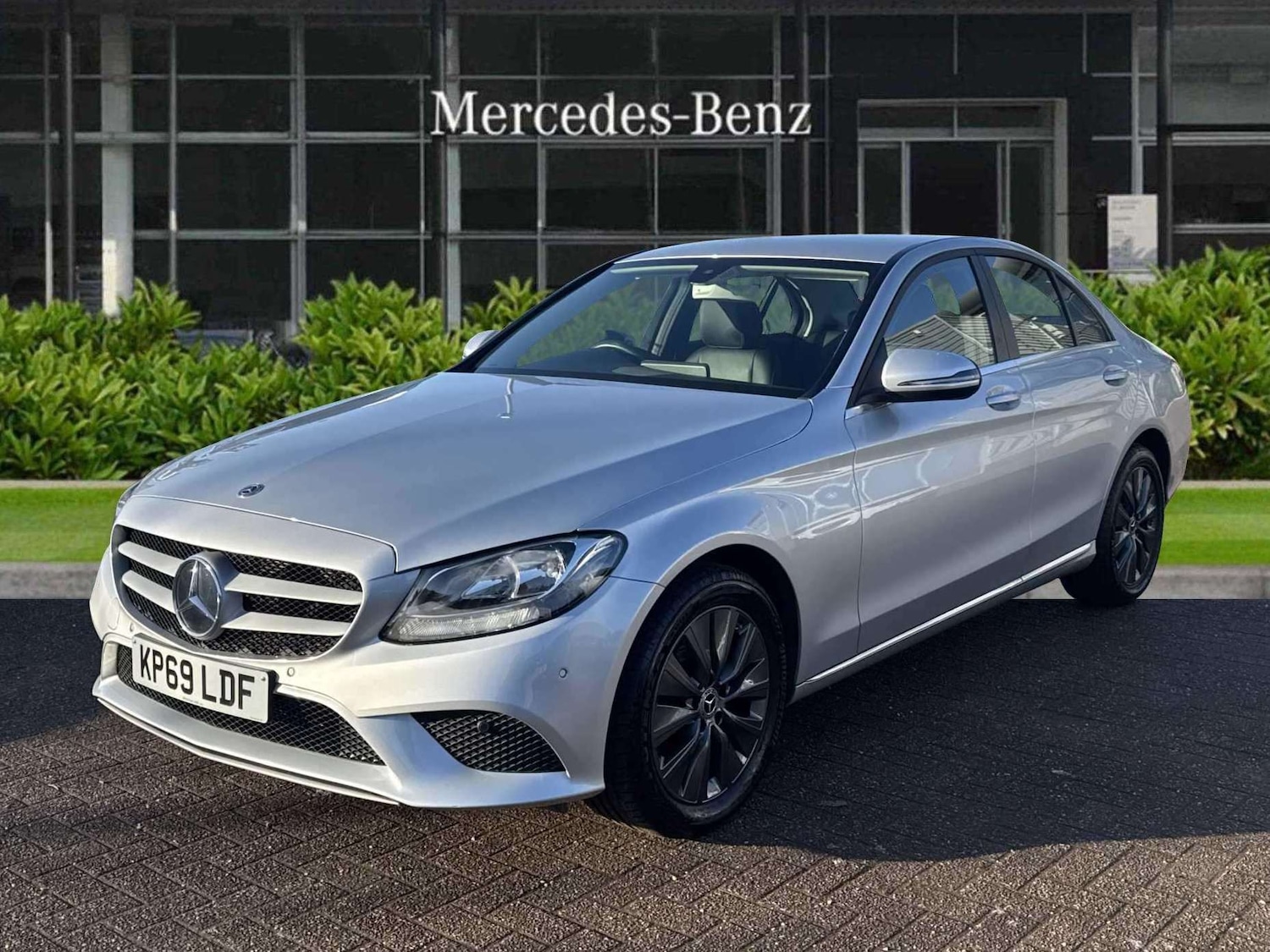 Used Mercedes-Benz C Class 2019 for sale - 77000164: Photo 3