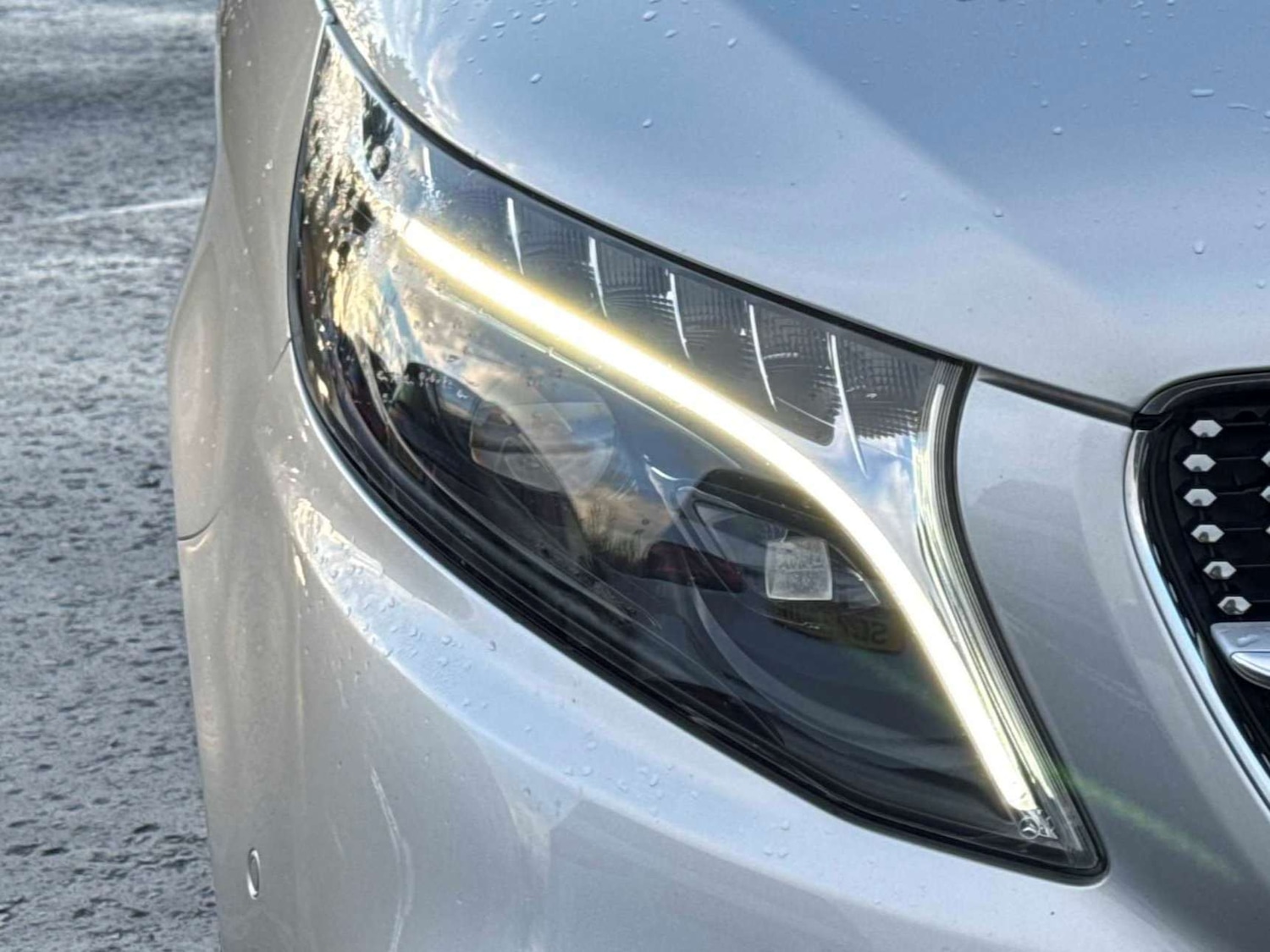 Used Mercedes-Benz V-Class 2023 for sale - 77540600: Photo 10