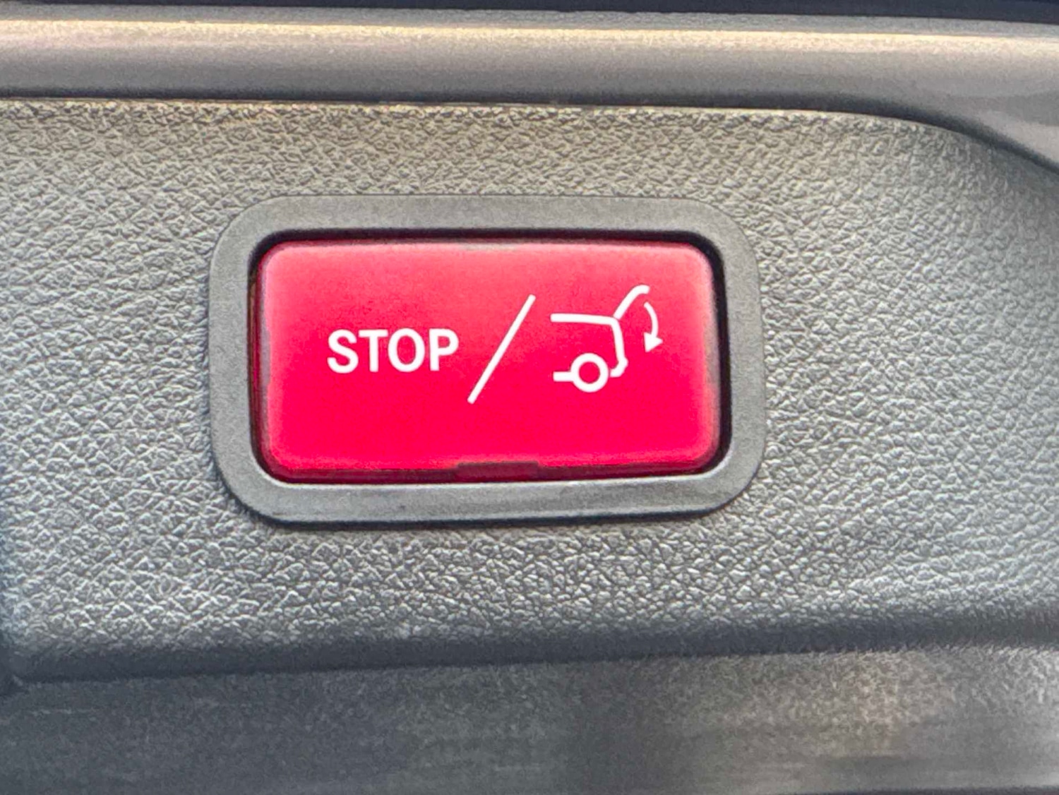 Used Mercedes-Benz V-Class 2023 for sale - 77540600: Photo 13