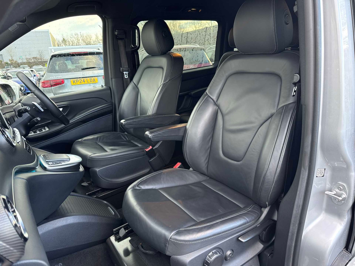 Used Mercedes-Benz V-Class 2023 for sale - 77540600: Photo 21