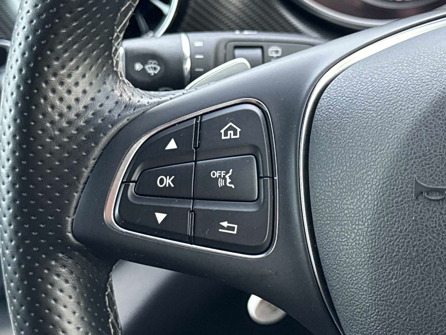 Used Mercedes-Benz V-Class 2023 for sale - 77540600: Photo 26