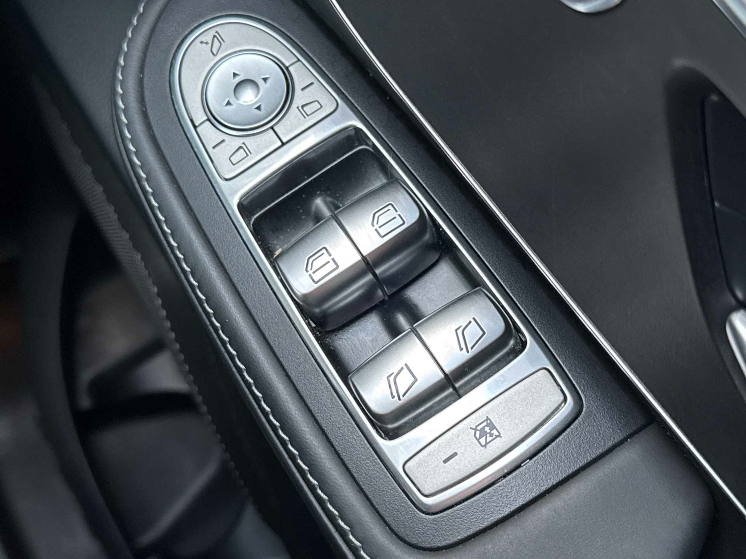 Used Mercedes-Benz V-Class 2023 for sale - 77540600: Photo 29