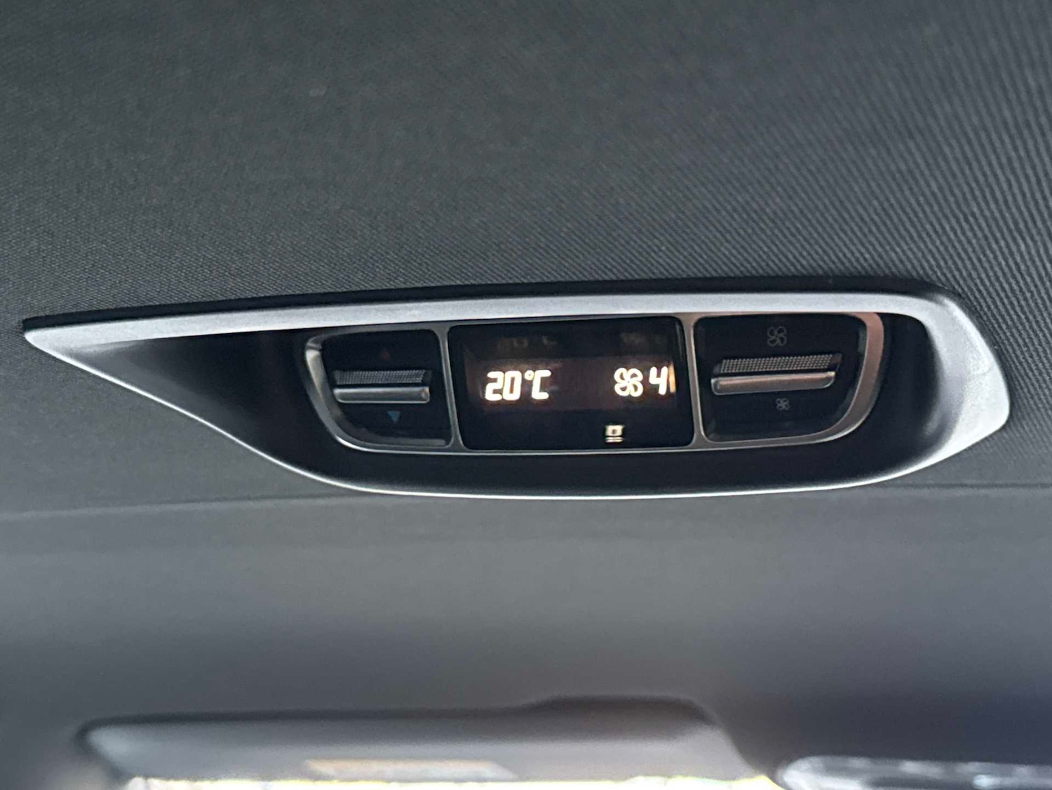 Used Mercedes-Benz V-Class 2023 for sale - 77540600: Photo 33