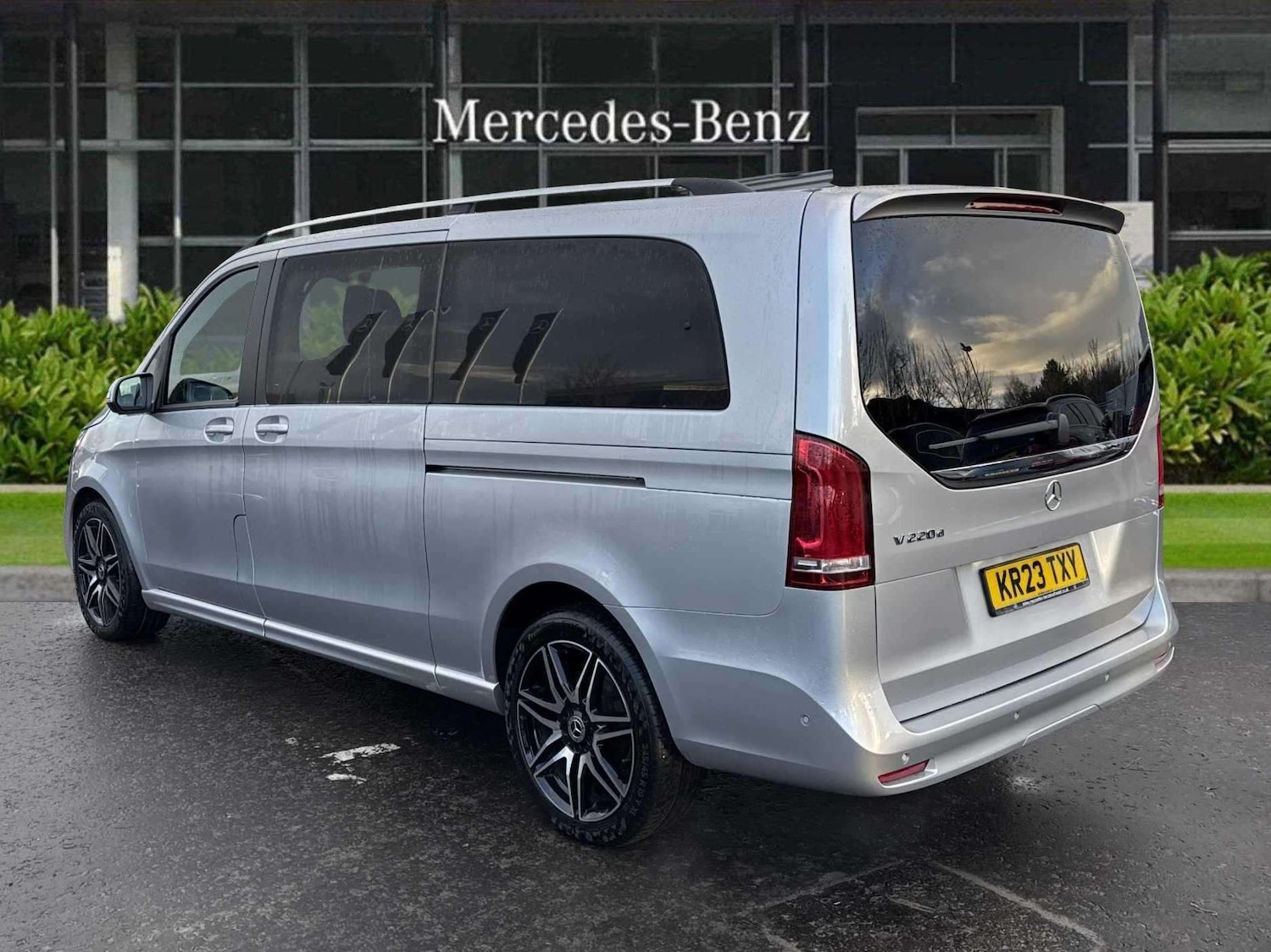 Used Mercedes-Benz V-Class 2023 for sale - 77540600: Photo 6