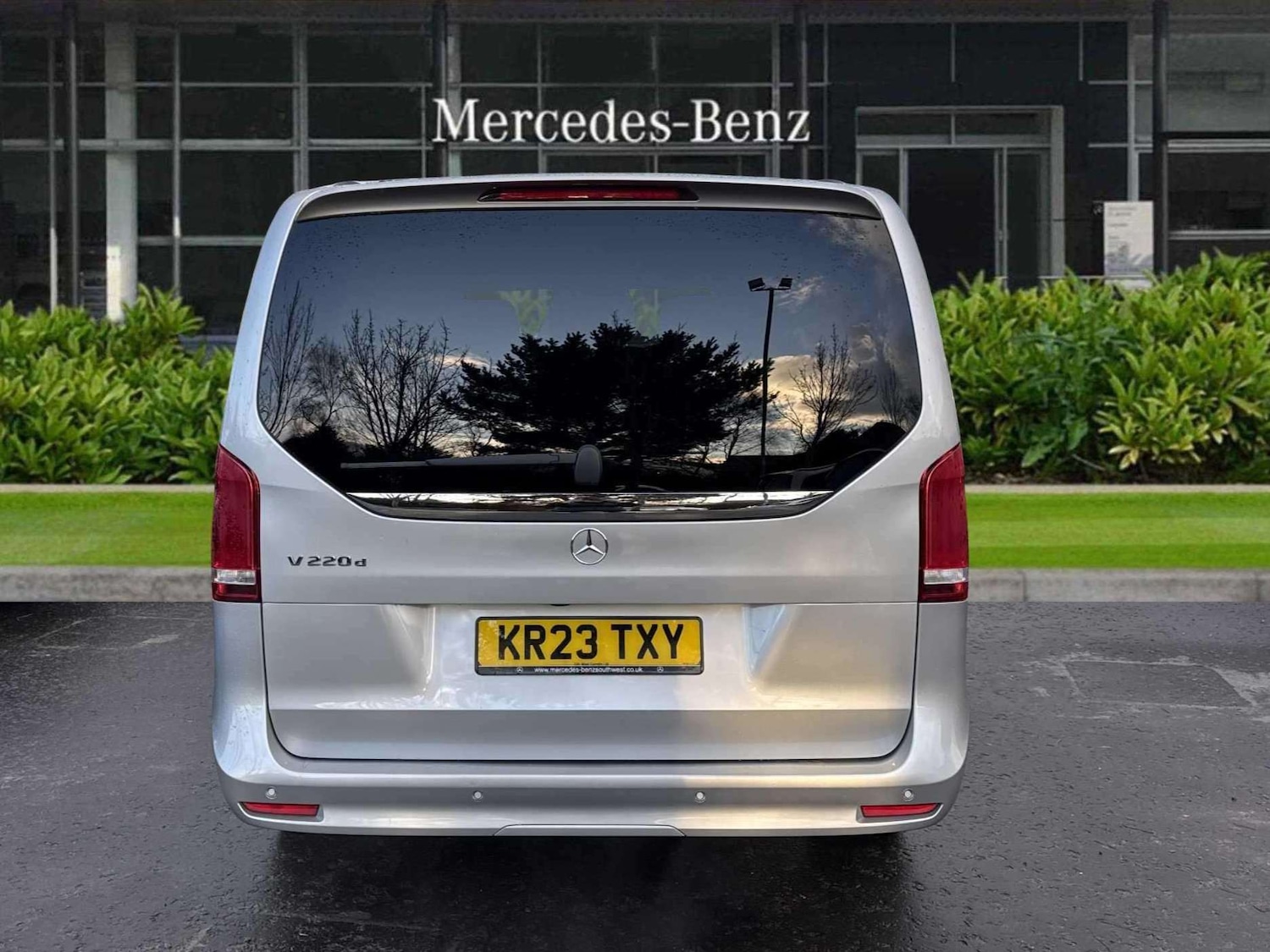 Used Mercedes-Benz V-Class 2023 for sale - 77540600: Photo 7