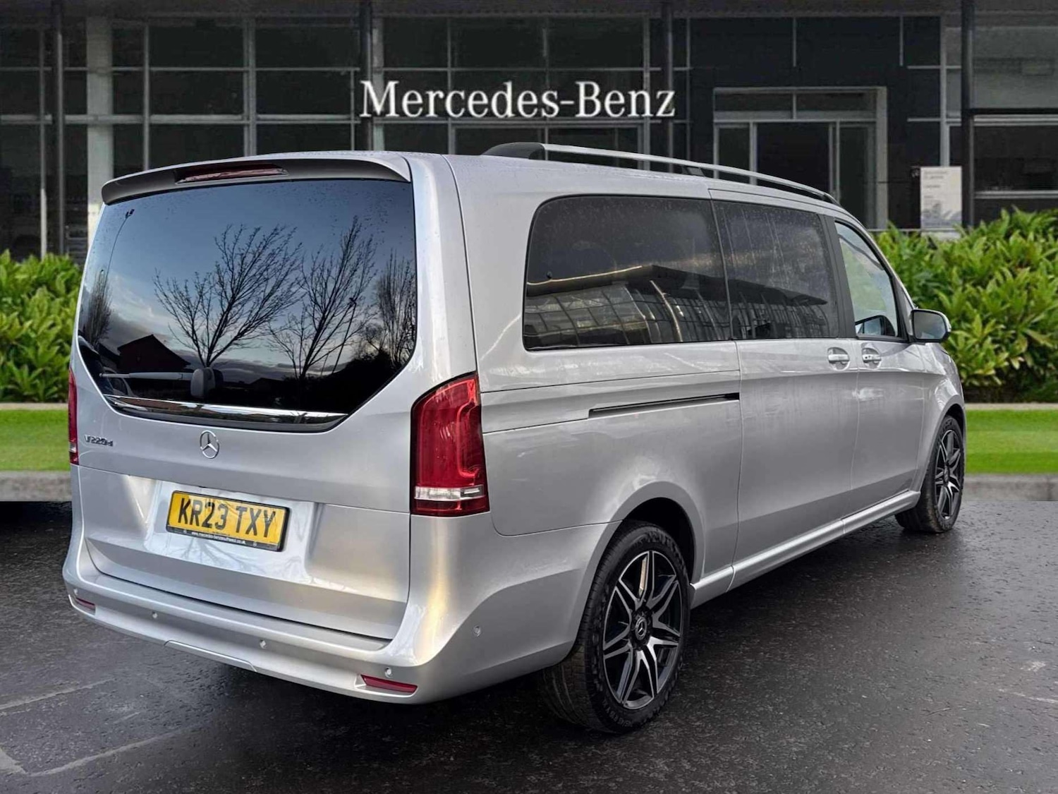 Used Mercedes-Benz V-Class 2023 for sale - 77540600: Photo 8