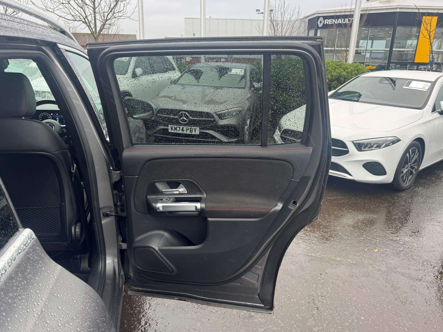 Used Mercedes-Benz GLB 2024 for sale - 76501839: Photo 14