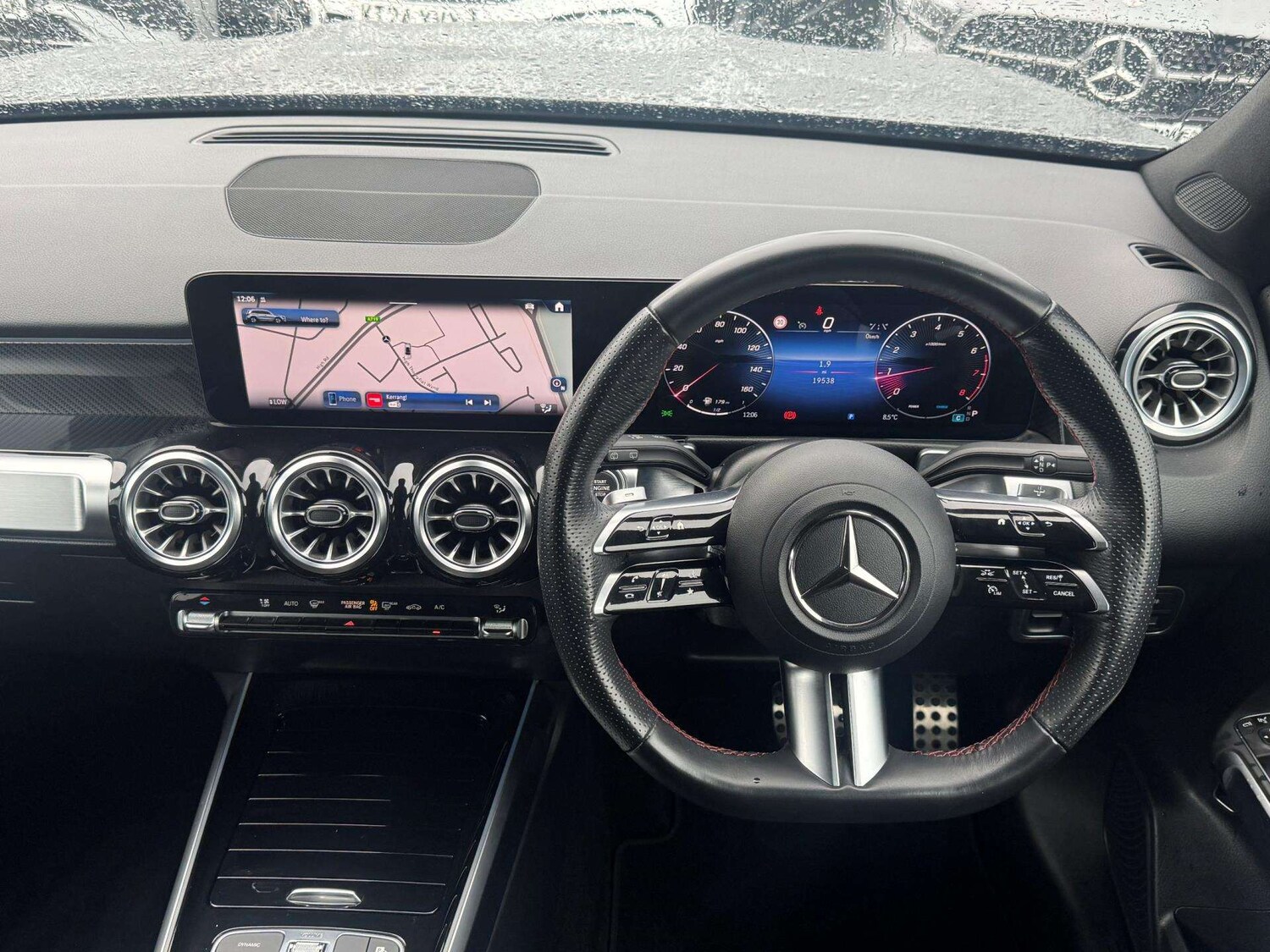 Used Mercedes-Benz GLB 2024 for sale - 76501839: Photo 25