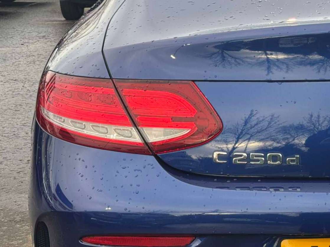 Used Mercedes-Benz C Class 2018 for sale - 76851616: Photo 11