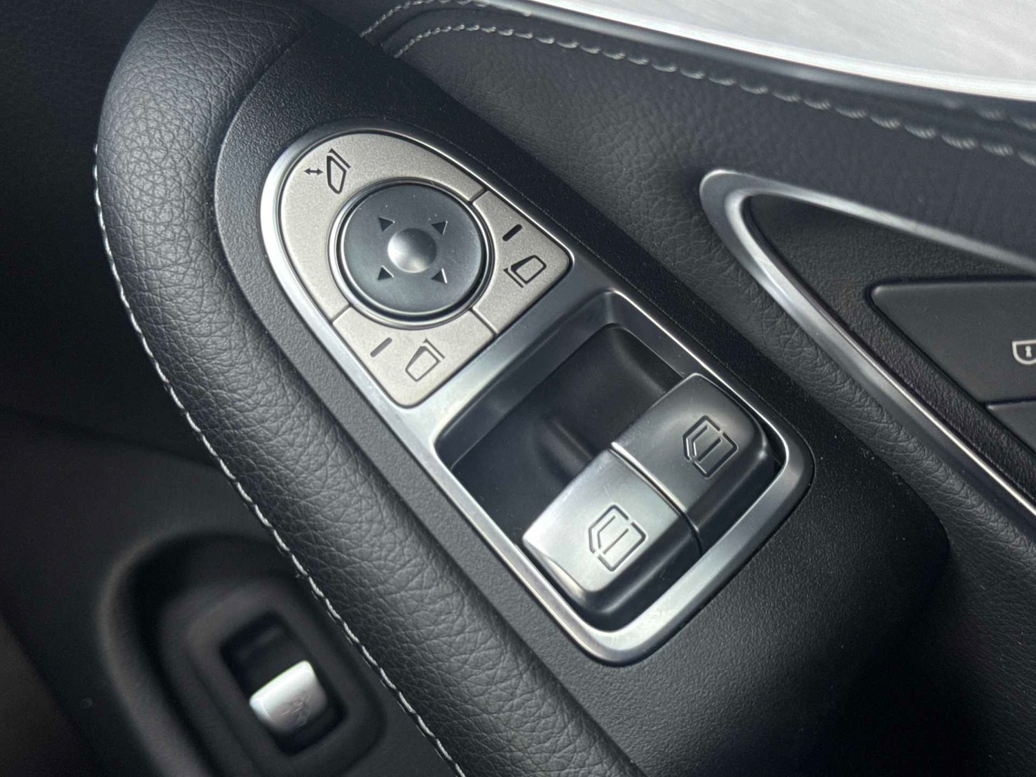 Used Mercedes-Benz C Class 2018 for sale - 76851616: Photo 30