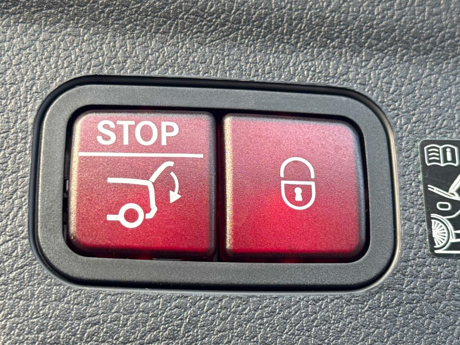 Used Mercedes-Benz GLE 2025 for sale - 77011026: Photo 12