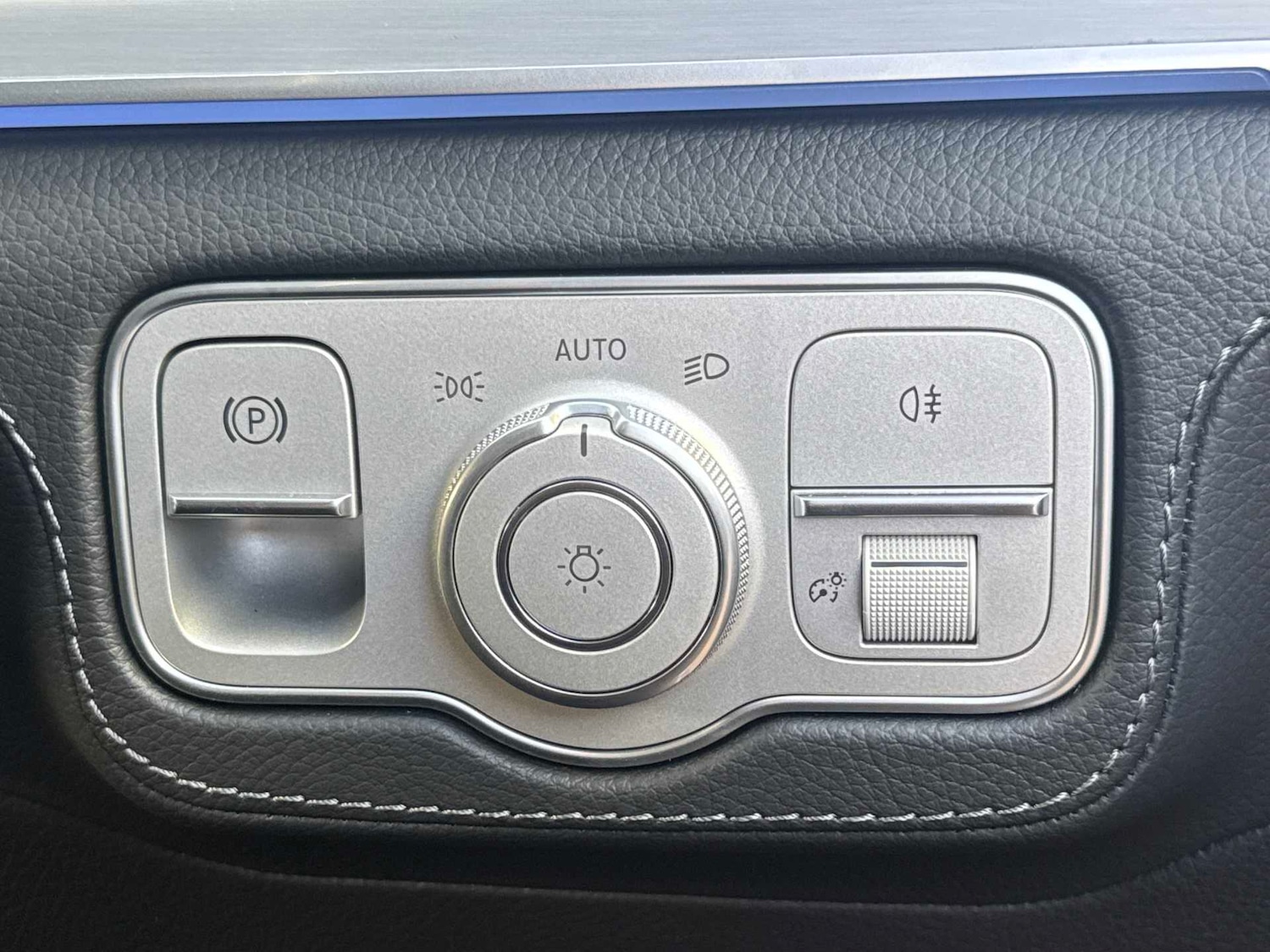 Used Mercedes-Benz GLE 2025 for sale - 77011026: Photo 31