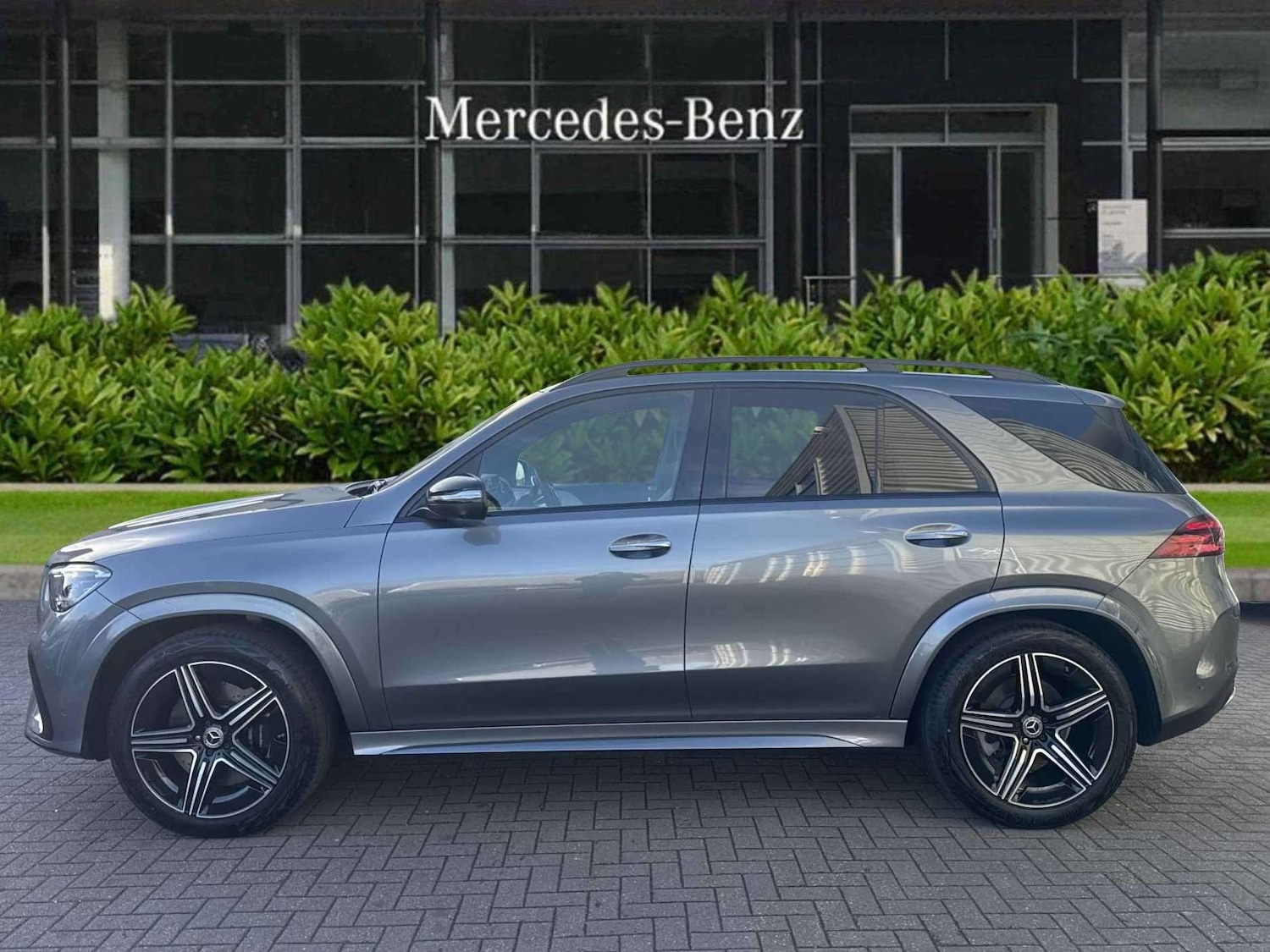 Used Mercedes-Benz GLE 2025 for sale - 77011026: Photo 4