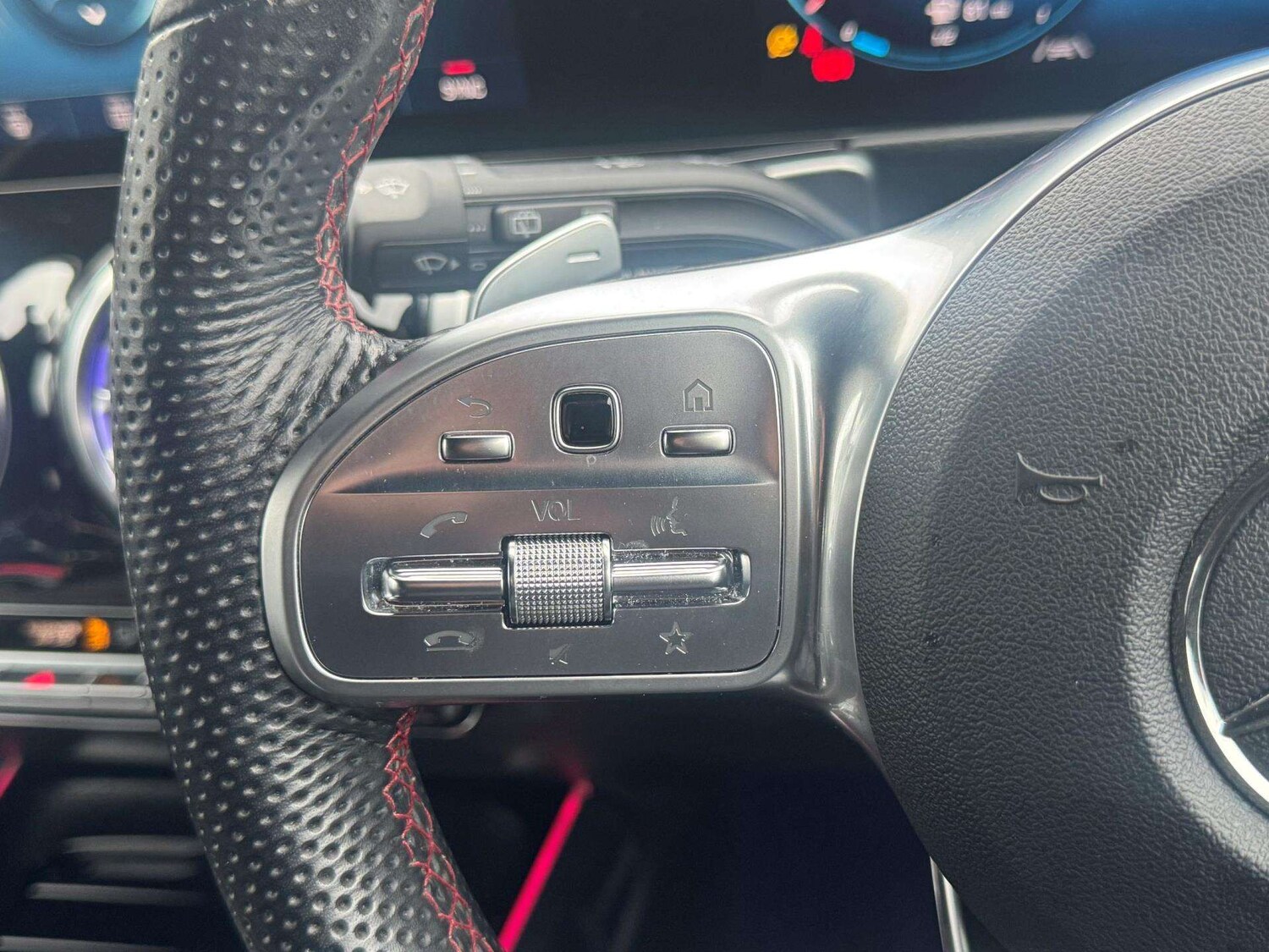 Used Mercedes-Benz GLB 2022 for sale - 76435651: Photo 27