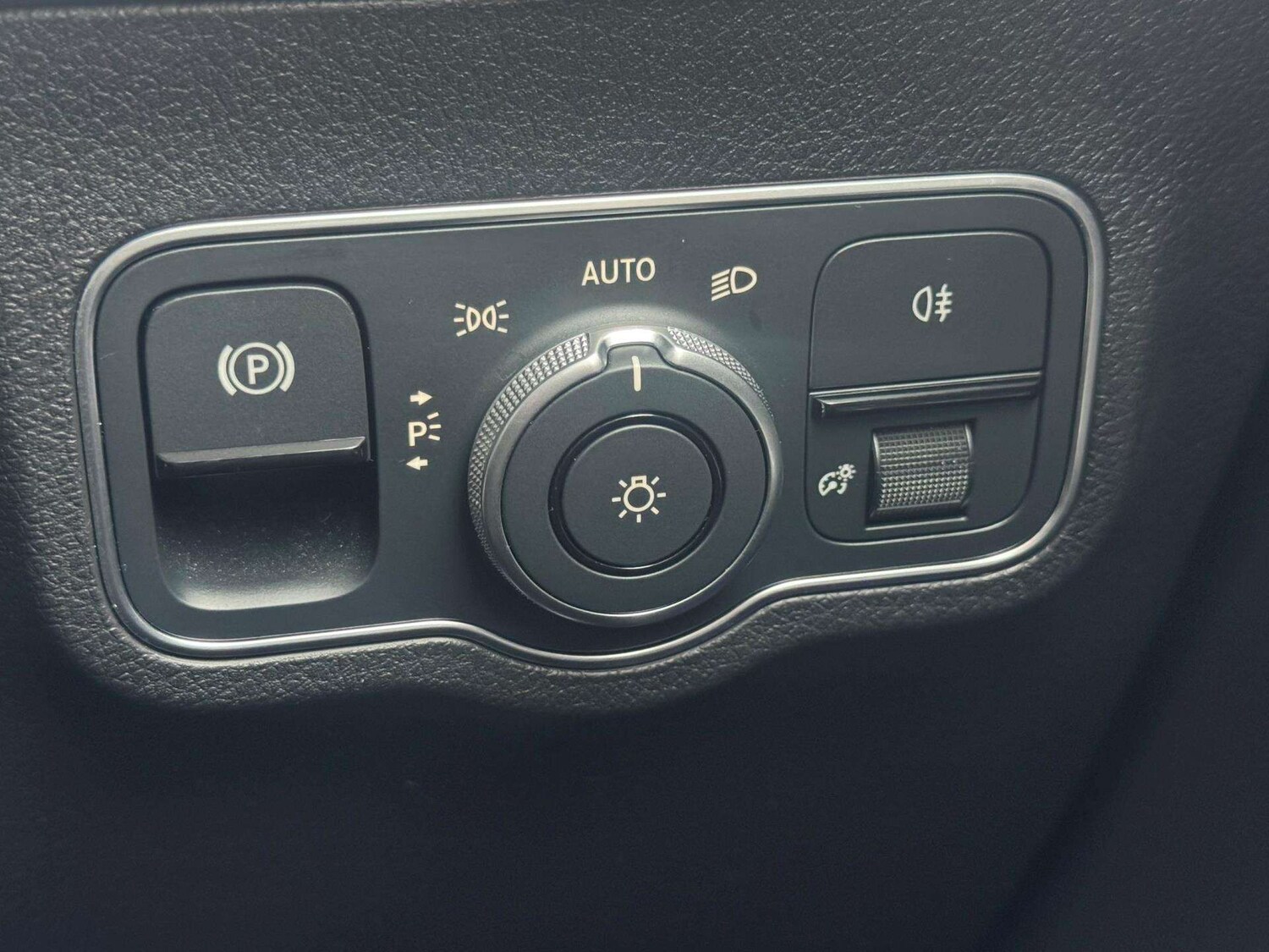 Used Mercedes-Benz GLB 2022 for sale - 76435651: Photo 30