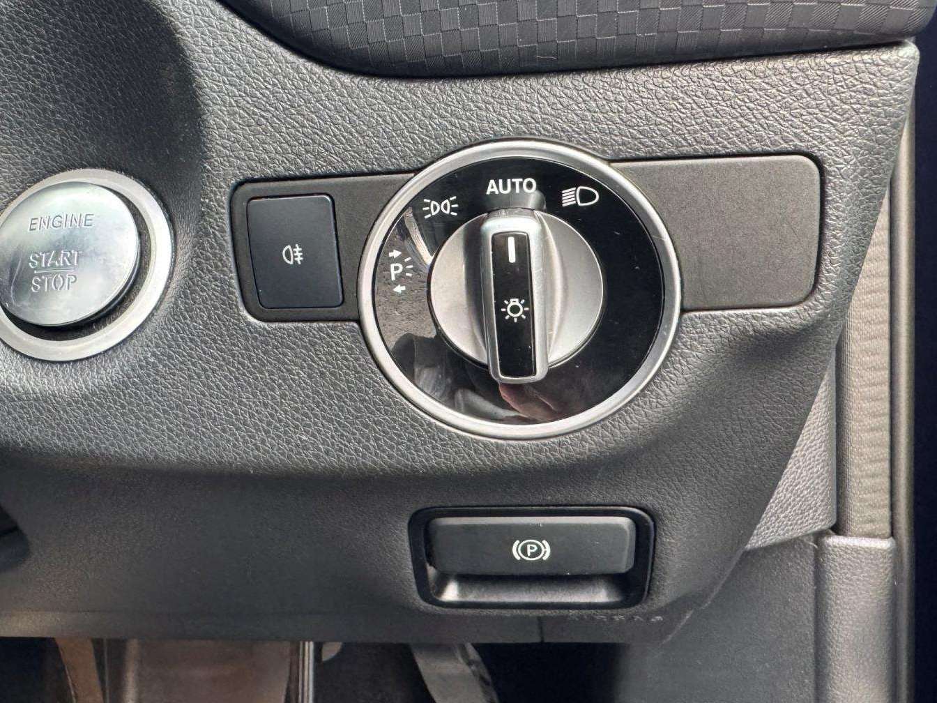 Used Mercedes-Benz A-Class 2017 for sale - 76732292: Photo 28