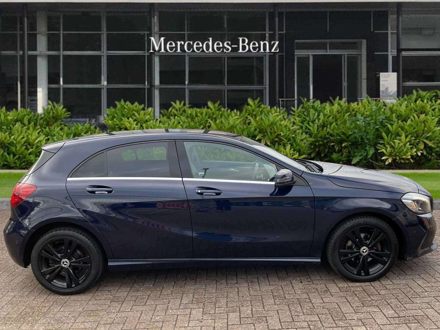 Used Mercedes-Benz A-Class 2017 for sale - 76732292: Photo 8