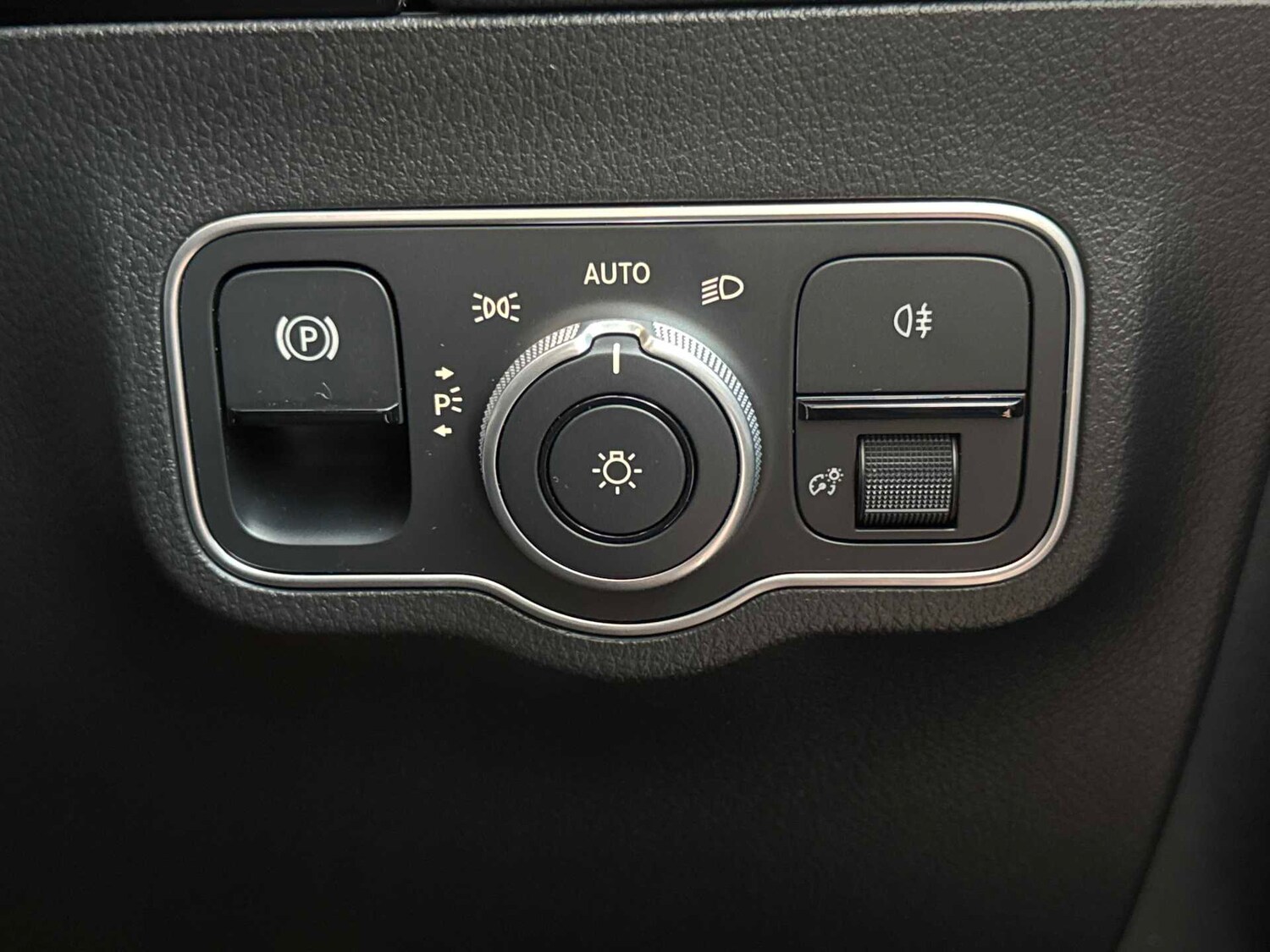 Used Mercedes-Benz GLA 2024 for sale - 76774122: Photo 31