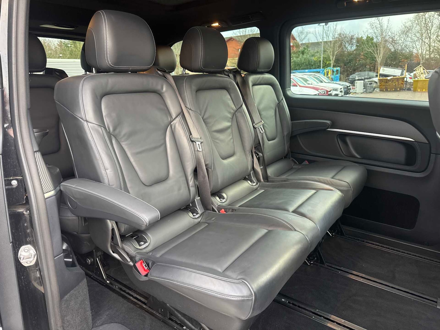 Used Mercedes-Benz V-Class 2023 for sale - 76732291: Photo 17