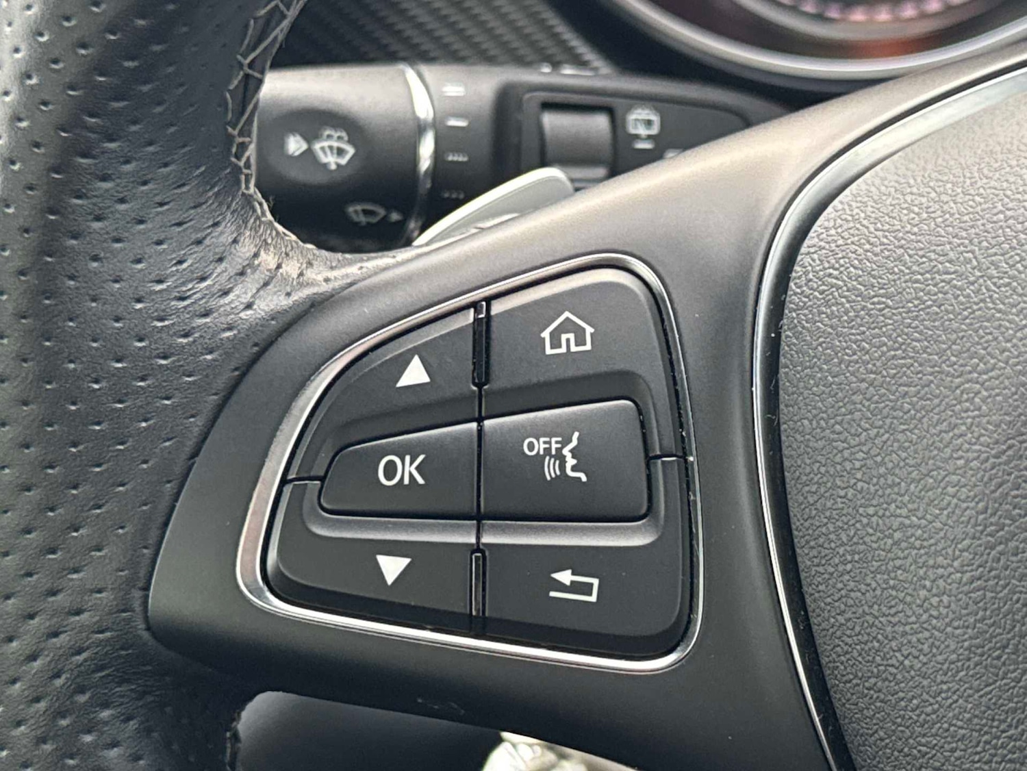 Used Mercedes-Benz V-Class 2023 for sale - 76732291: Photo 27