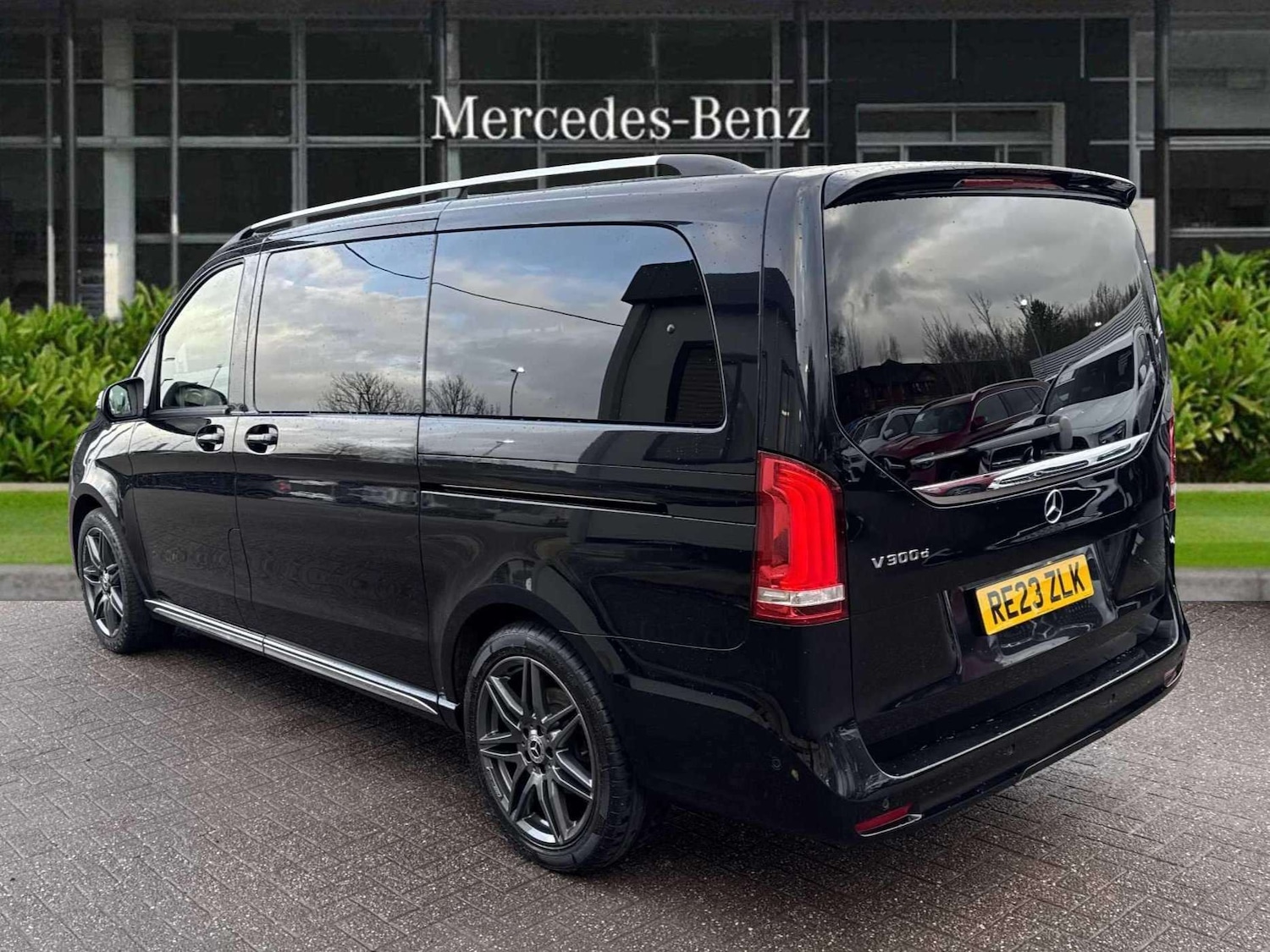 Used Mercedes-Benz V-Class 2023 for sale - 76732291: Photo 6