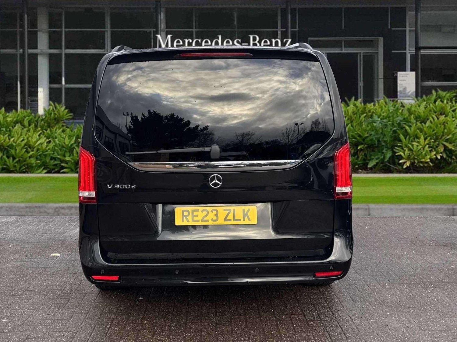 Used Mercedes-Benz V-Class 2023 for sale - 76732291: Photo 7