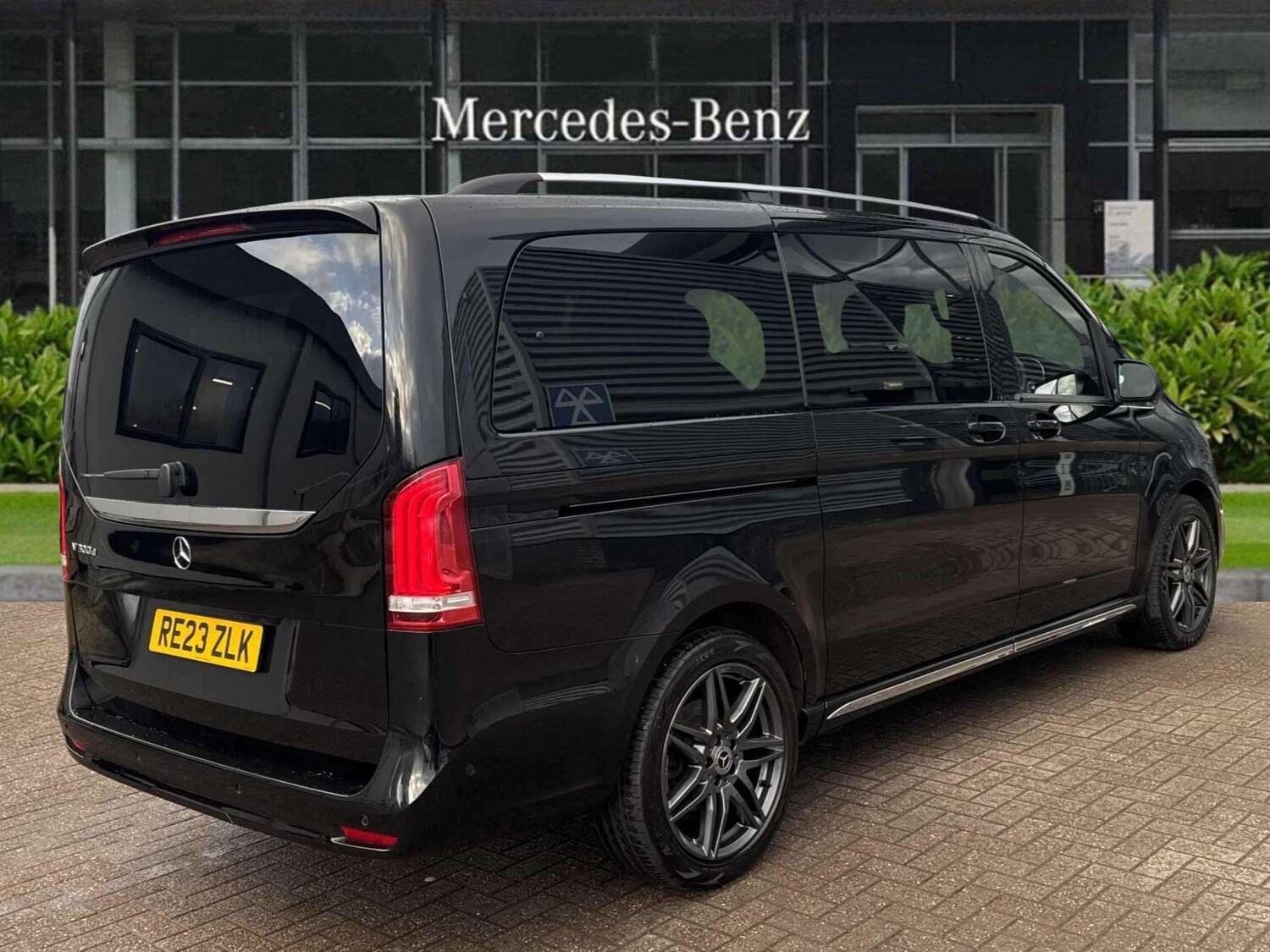 Used Mercedes-Benz V-Class 2023 for sale - 76732291: Photo 8