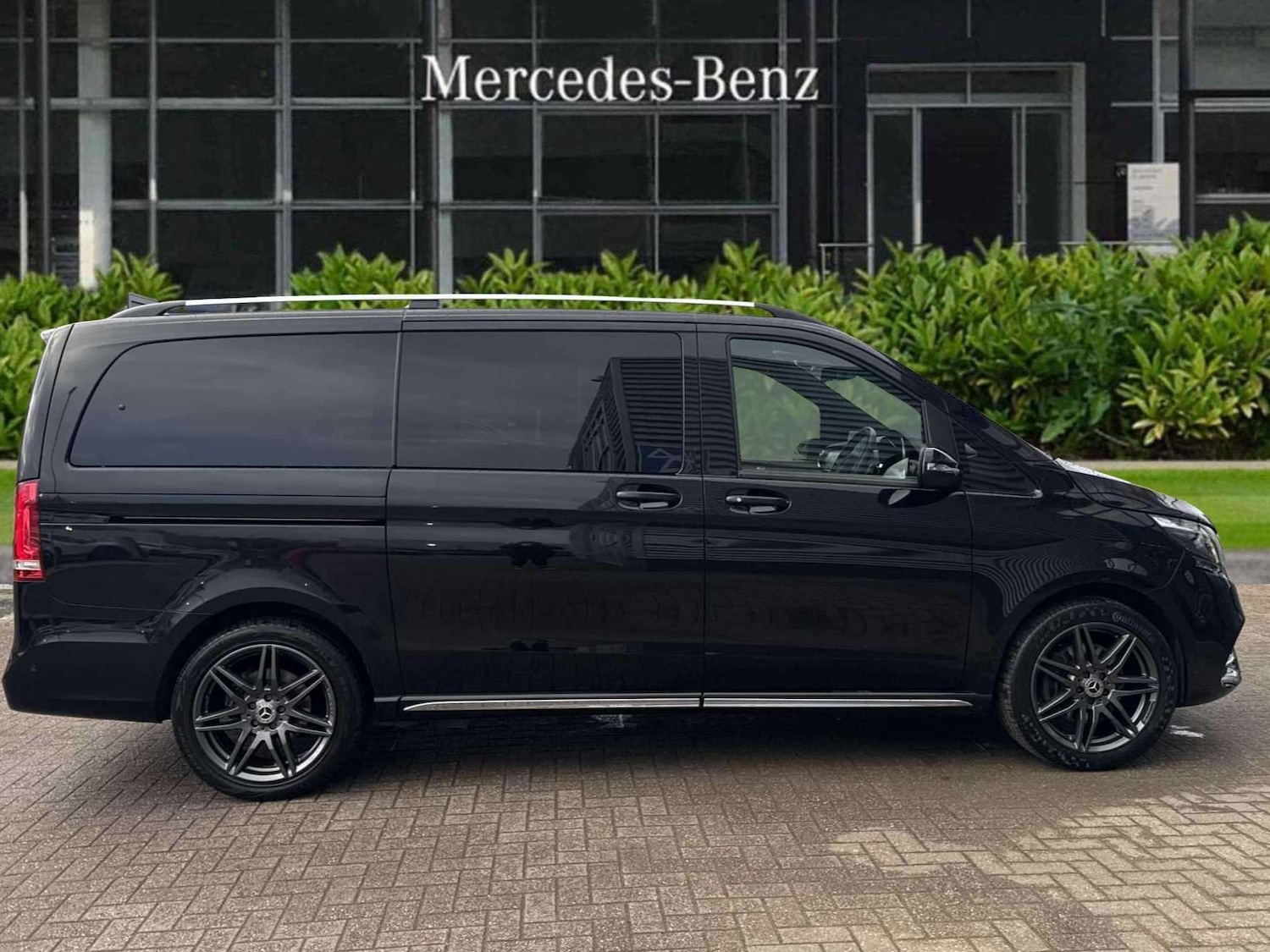 Used Mercedes-Benz V-Class 2023 for sale - 76732291: Photo 9