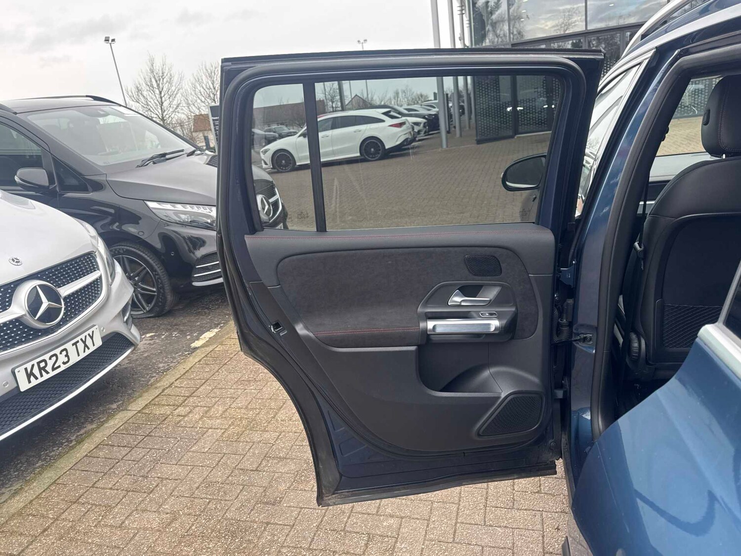 Used Mercedes-Benz EQB 2023 for sale - 77233024: Photo 16