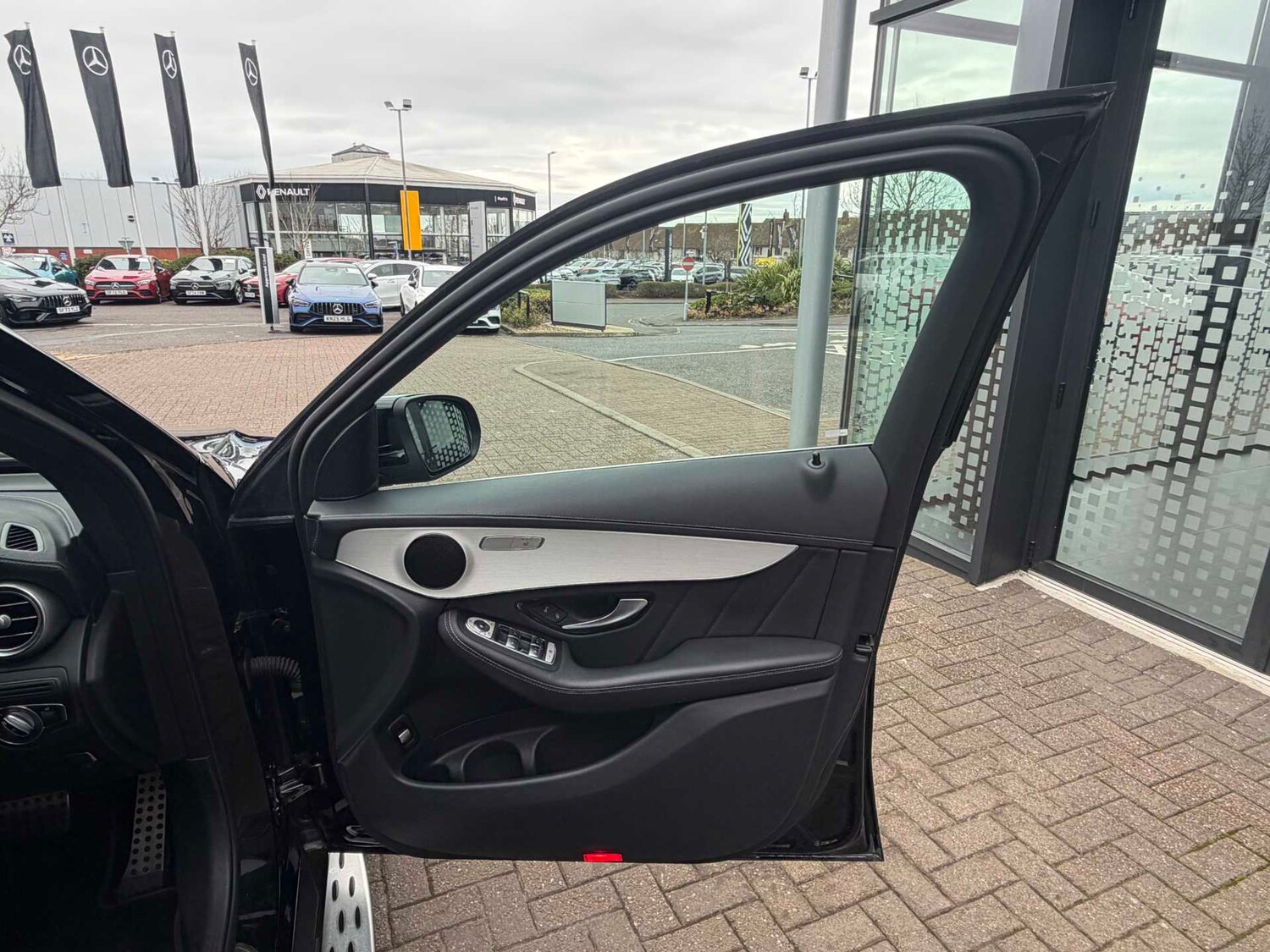 Used Mercedes-Benz GLC 2022 for sale - 77943102: Photo 14