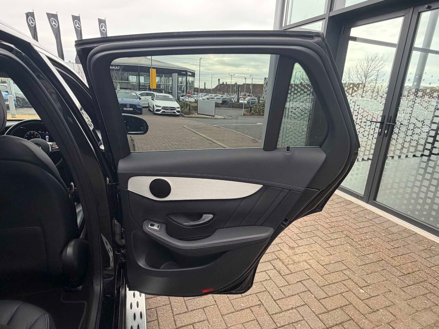 Used Mercedes-Benz GLC 2022 for sale - 77943102: Photo 16