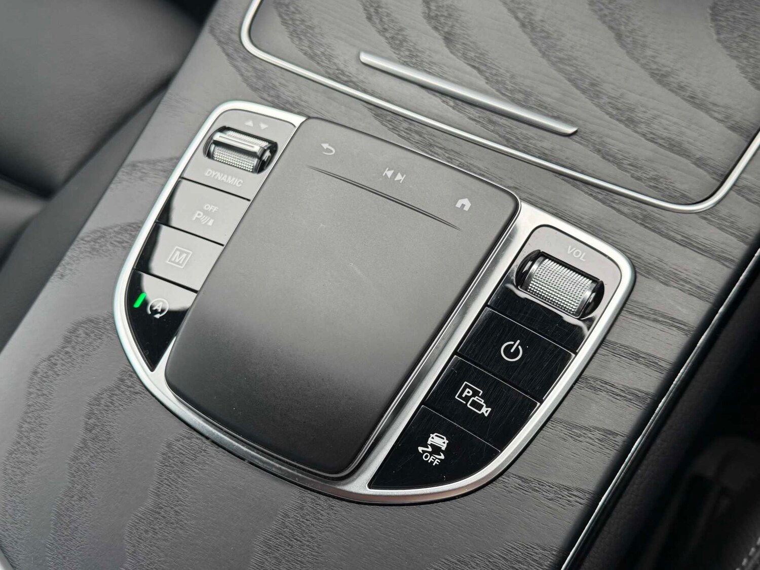 Used Mercedes-Benz GLC 2022 for sale - 77943102: Photo 32