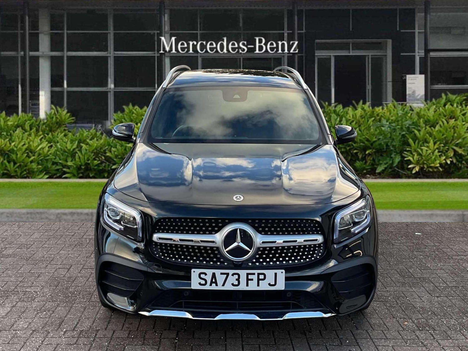 Used Mercedes-Benz GLB 2023 for sale - 76329357: Photo 2