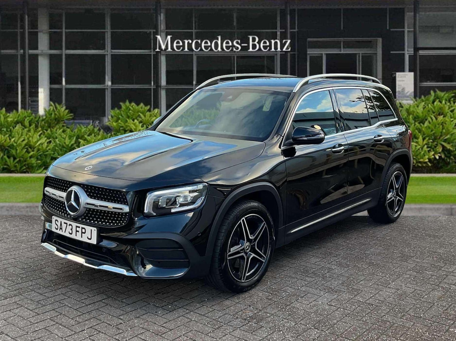 Used Mercedes-Benz GLB 2023 for sale - 76329357: Photo 3