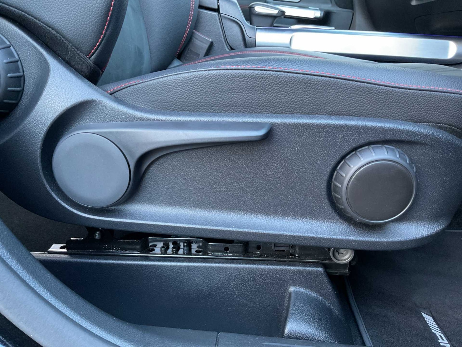 Used Mercedes-Benz GLB 2023 for sale - 76329357: Photo 32