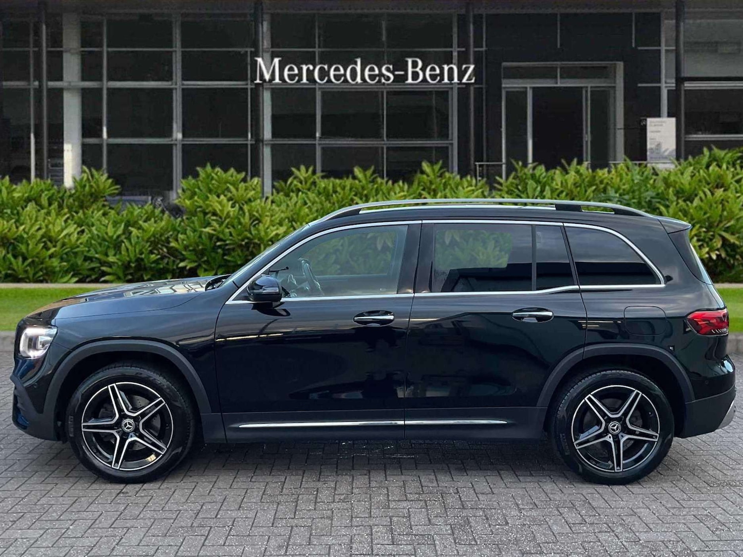 Used Mercedes-Benz GLB 2023 for sale - 76329357: Photo 4