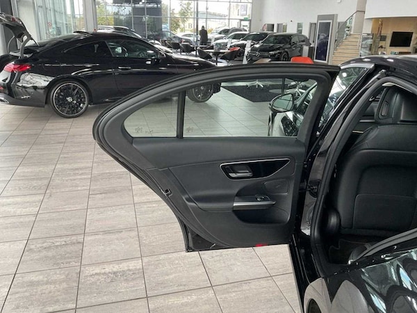 Used Mercedes-Benz C Class 2022 for sale - 75417889: Photo 16