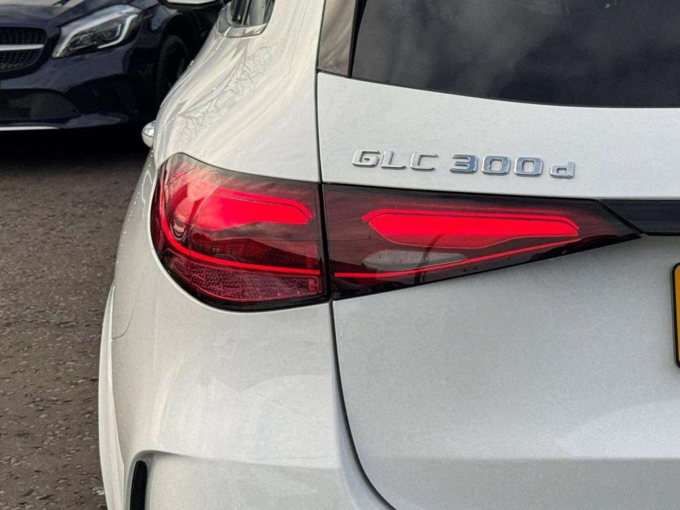 Used Mercedes-Benz GLC 2024 for sale - 76564465: Photo 11