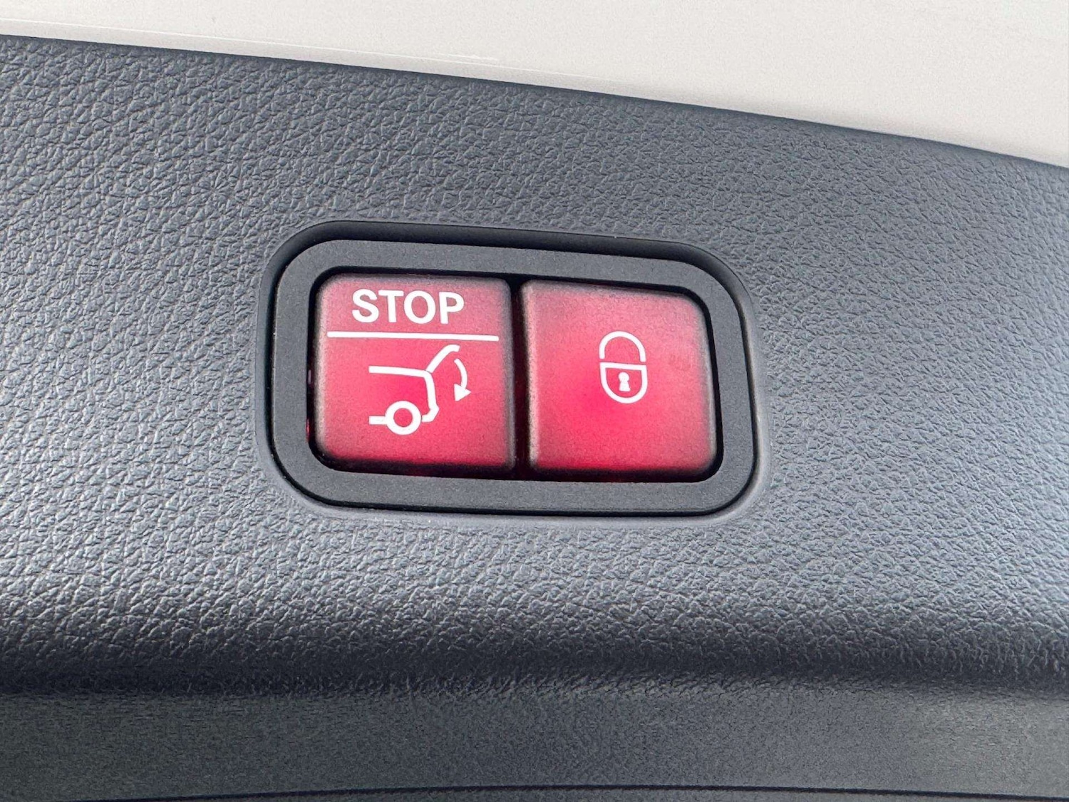 Used Mercedes-Benz GLC 2024 for sale - 76564465: Photo 13