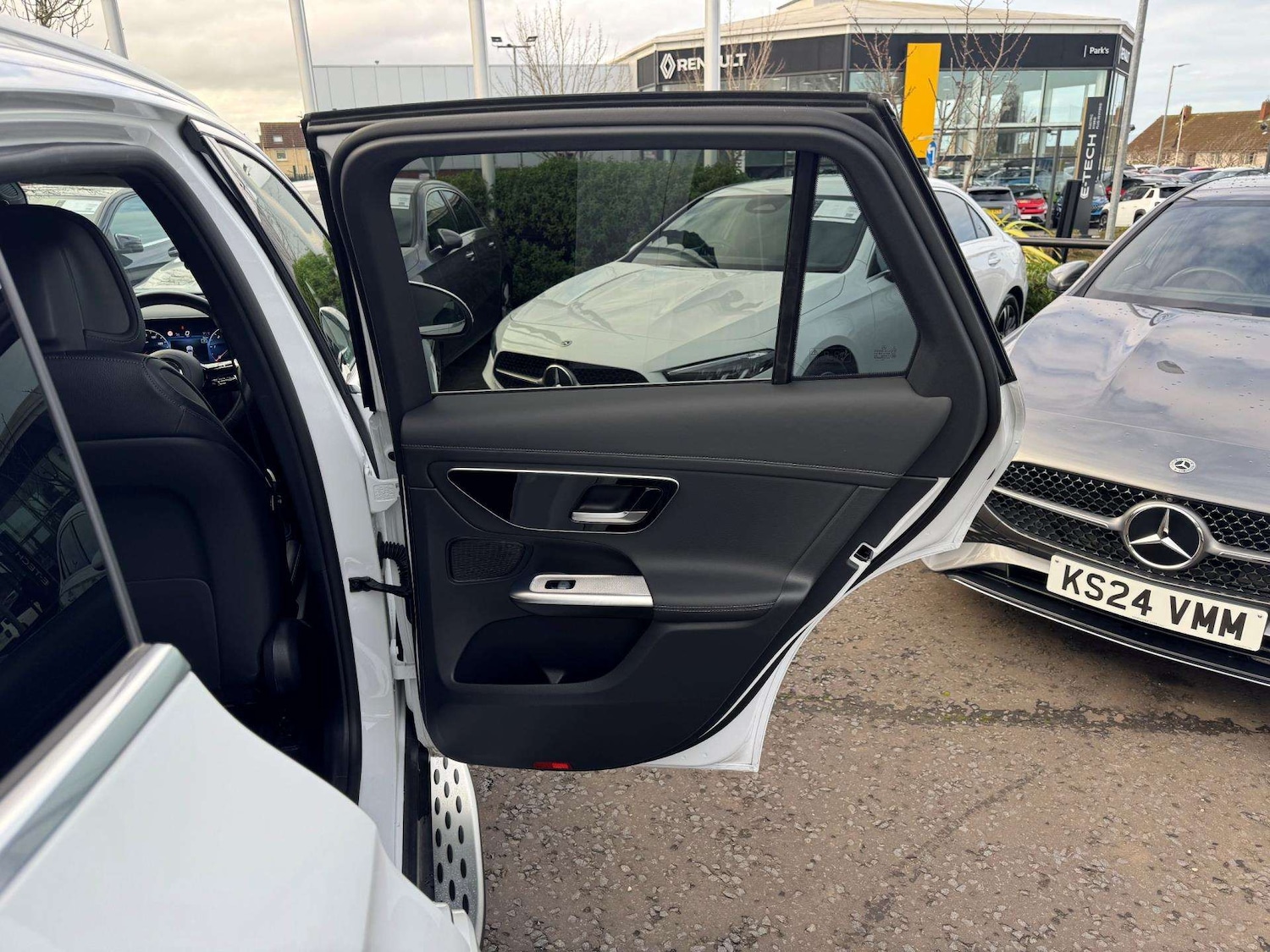 Used Mercedes-Benz GLC 2024 for sale - 76564465: Photo 15