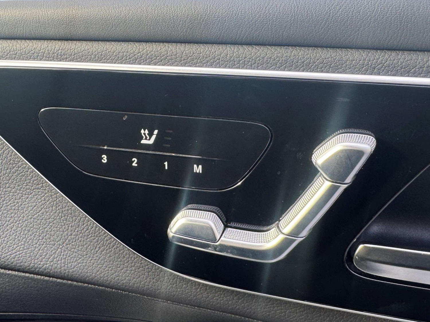 Used Mercedes-Benz GLC 2024 for sale - 76564465: Photo 30