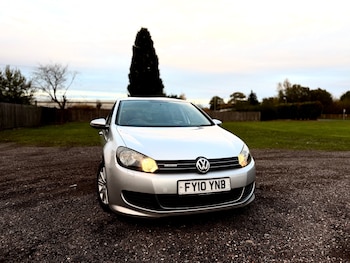Used Volkswagen Golf 2010 for sale - 76412135: Photo