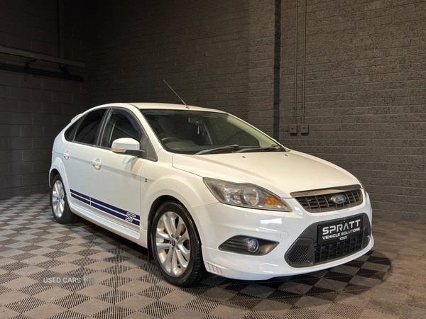 Used Ford Focus 2010 for sale - 76646648: Photo 2