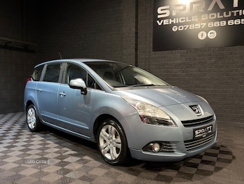 Used Peugeot 5008 2013 for sale - 76899943: Photo