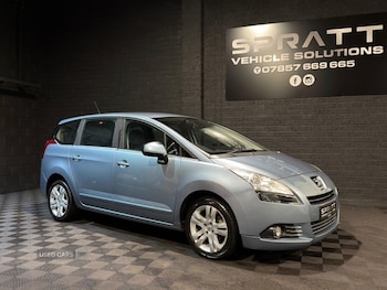 Used Peugeot 5008 2013 for sale - 76899943: Photo