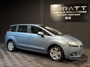 Used Peugeot 5008 2013 for sale - 76899943: Photo