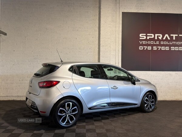 Used Renault Clio for sale - 76359359: Photo 6
