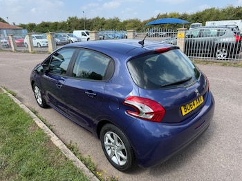 Used Peugeot 208 2014 for sale - 75363435: Photo